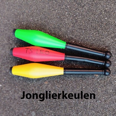 Jonglierkeulen. Vergrösserte Ansicht